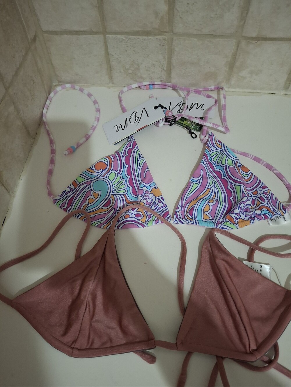 VDM Swimsuit Bikini Tops Size L NWT